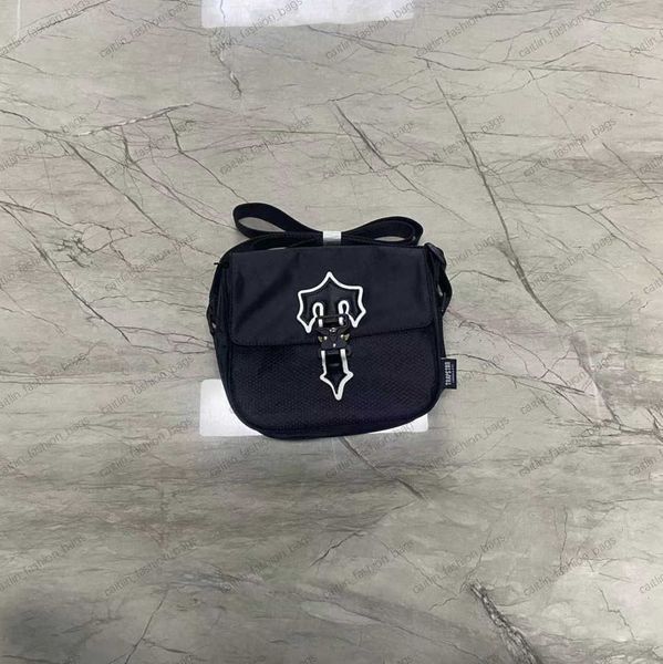shoulder bags high-quality 2023 crossbody bag for men and women luxury designer trapstars one hip hop waterproof canvas messenger tidal flow
shoulder bags high-quality 2023 crossbody bag for men and women luxury designer trapstars one hip hop waterproof canvas messenger tidal flow