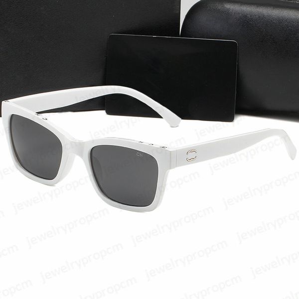 2023 woman letters sunglasses designer sunglasses fashion travel eyeglasses men's goggle 6 colors essential for summer, White;black
2023 woman letters sunglasses designer sunglasses fashion travel eyeglasses men's goggle 6 colors essential for summer, White;black