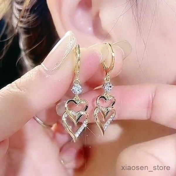 stud new light luxury drop earrings for women shiny crystal heart butterfly flower earring wedding jewelry r230804, Golden;silver
stud new light luxury drop earrings for women shiny crystal heart butterfly flower earring wedding jewelry r230804, Golden;silver