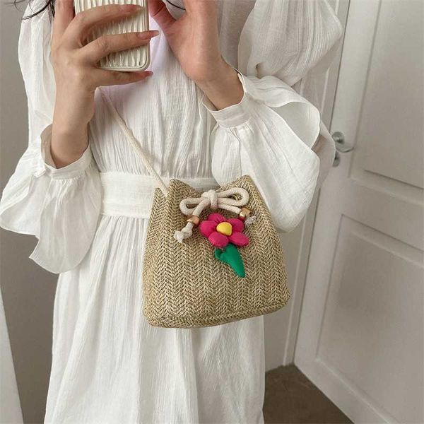 fashion new single shoulder bag weaving fresh small flower oblique straddle bag women's summer underarm bucket bag mini grass woven bag
fashion new single shoulder bag weaving fresh small flower oblique straddle bag women's summer underarm bucket bag mini grass woven bag