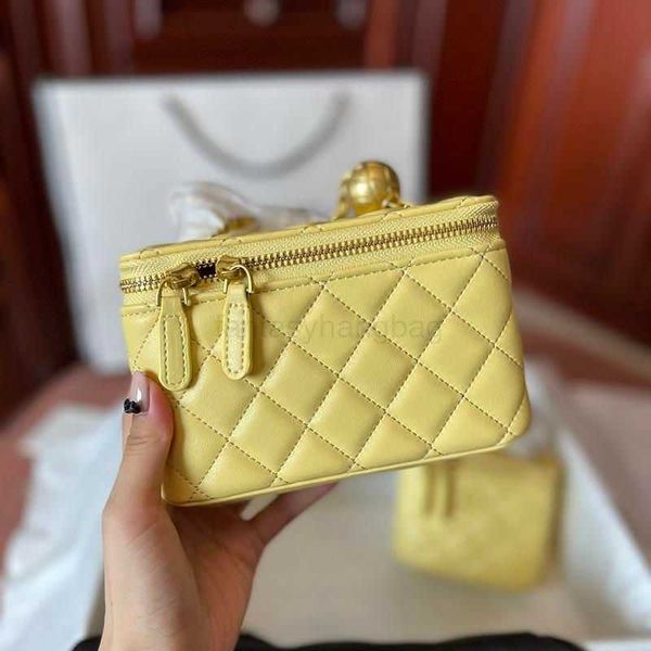 cc bag cc bag designer famous box bags adjustable shoulder strap quilted cross body mini genuine leather cosmetic vanity handbagsh
cc bag cc bag designer famous box bags adjustable shoulder strap quilted cross body mini genuine leather cosmetic vanity handbagsh