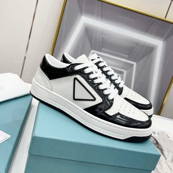casual shoes designer men's single casual shoes with thick platform gear triangle p lok fu black cloudbust leather add sneakers.
casual shoes designer men's single casual shoes with thick platform gear triangle p lok fu black cloudbust leather add sneakers.