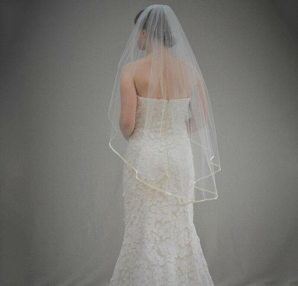 bridal veils single layer waltz fingertip length black ivory veil with 14quot satin edge4771287
bridal veils single layer waltz fingertip length black ivory veil with 14quot satin edge4771287