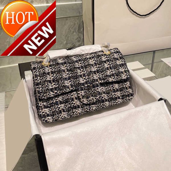 women's brand designers shoulder bags 2023 stylish linen quilted messenger gold chain diagonal factory direct sale
women's brand designers shoulder bags 2023 stylish linen quilted messenger gold chain diagonal factory direct sale