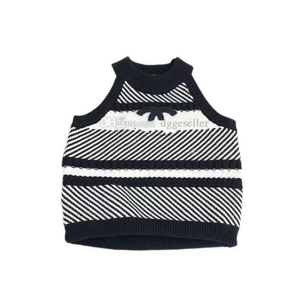 

Designer Dog Clothes Brands Dog Apparel Dogs Sweaters with Classic Letters Pattern Cold Weather Cable Knitwear Thick Warm Clothes for Bulldog Pug Yorkie Black s A762, Black2