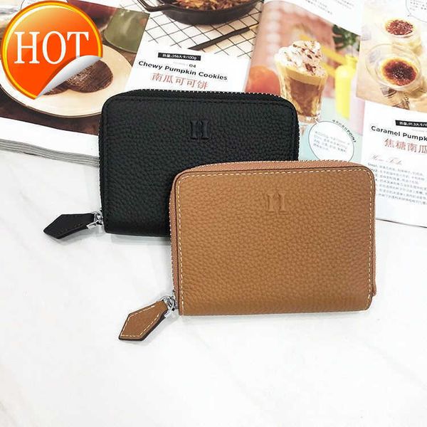 luxury designer bags change purse card pack handbag first layer cow leather zipper wallet women's short 2023 autumn and winter simple b
luxury designer bags change purse card pack handbag first layer cow leather zipper wallet women's short 2023 autumn and winter simple b