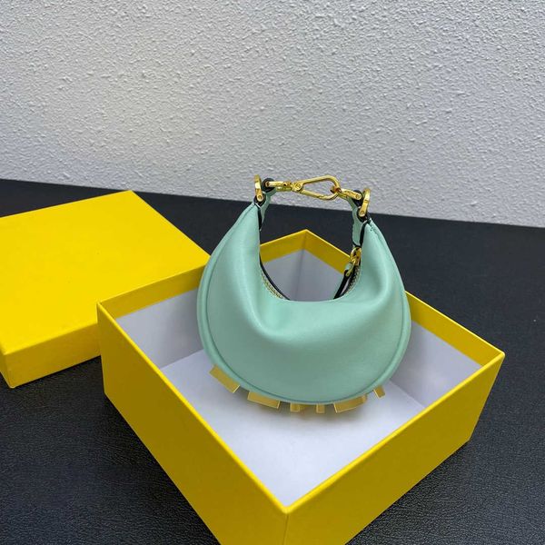 7a luxury handbag mini bag vintage bag designer crescent shoulder bag small french face women bag underarm bag tramp lacquer leather letter
7a luxury handbag mini bag vintage bag designer crescent shoulder bag small french face women bag underarm bag tramp lacquer leather letter