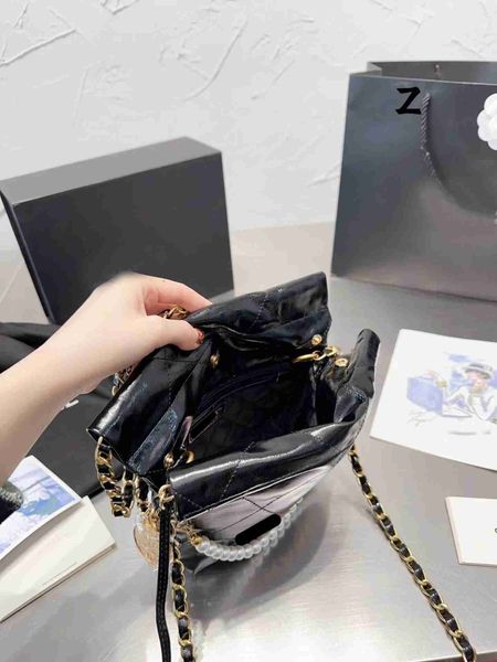 cc bag designer bag handbag shoulder cf chain bag clutch flap totes bags wallet check velour thread purse double letters solid hasp square s
cc bag designer bag handbag shoulder cf chain bag clutch flap totes bags wallet check velour thread purse double letters solid hasp square s