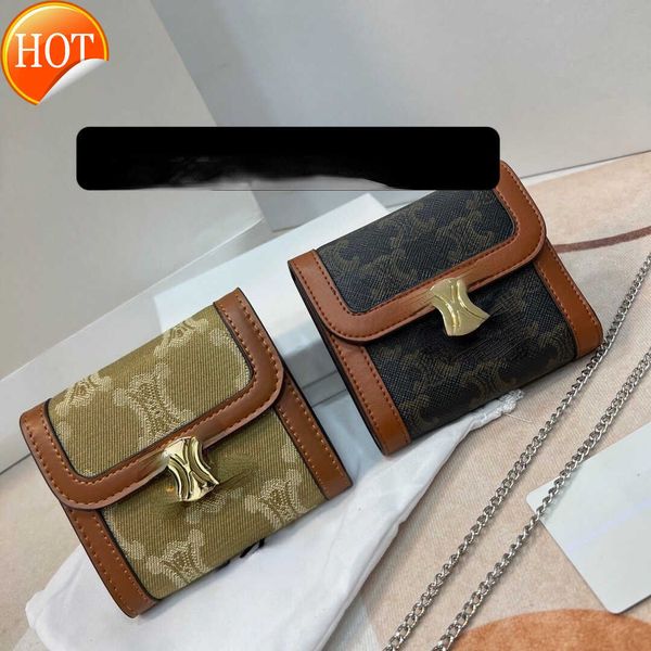 brand designer change purse card pack handbag sarin embroidered women's purse can cross zero wallet three-fold original foreign trade w
brand designer change purse card pack handbag sarin embroidered women's purse can cross zero wallet three-fold original foreign trade w