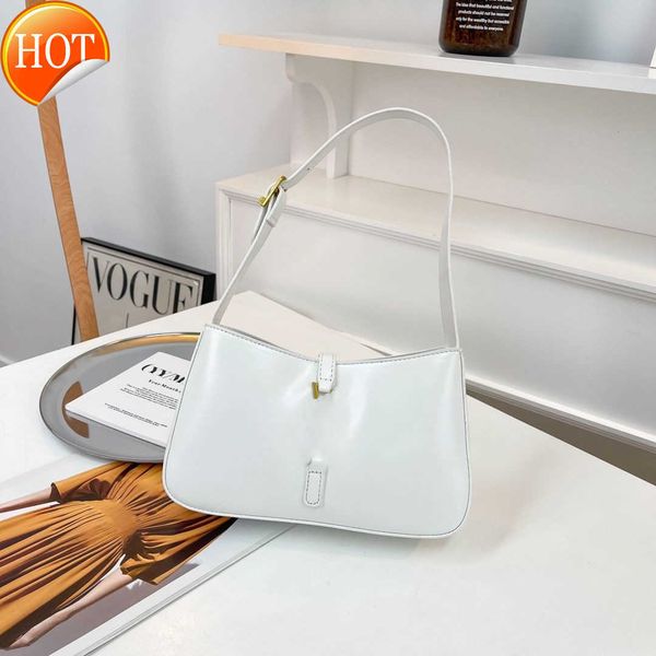 luxury designer handbag haute couture bag 2023 new fashion everything goes with foreign style underarm single shoulder factory low direct sa
luxury designer handbag haute couture bag 2023 new fashion everything goes with foreign style underarm single shoulder factory low direct sa