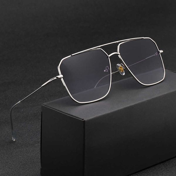2023 trendy large frame sunglasses, classic double beam glasses, fashionable outdoor designer sunglasses brands for both men and women, White;black
2023 trendy large frame sunglasses, classic double beam glasses, fashionable outdoor designer sunglasses brands for both men and women, White;black