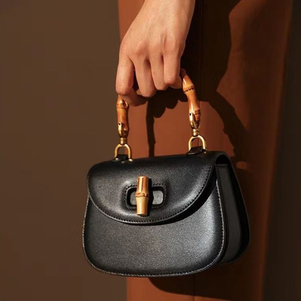 designer bag luxurys famous product the tote bag adjustable shoulder strap genuine leather women bags bamboo knot handle high sense shoulder
designer bag luxurys famous product the tote bag adjustable shoulder strap genuine leather women bags bamboo knot handle high sense shoulder