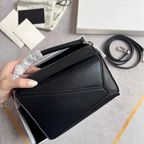 fashion handbags lowe designers brands' ins style genuine leather geometric bag puzzle one shoulder crossbody handbag sweet new style f
fashion handbags lowe designers brands' ins style genuine leather geometric bag puzzle one shoulder crossbody handbag sweet new style f