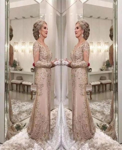 2018 luxury mother of the bride dresses v neck long sleeves crystal beaded mermaid lace applique plus size party evening wedding g8091630, Black;red
2018 luxury mother of the bride dresses v neck long sleeves crystal beaded mermaid lace applique plus size party evening wedding g8091630, Black;red