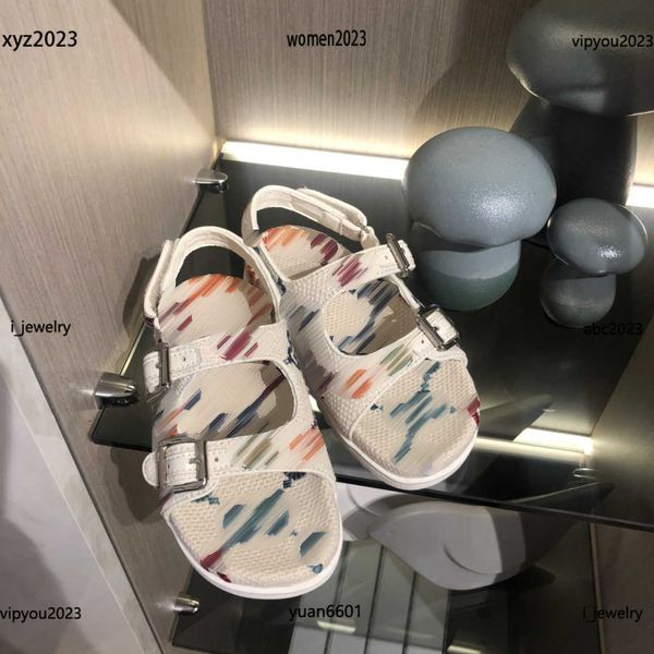 luxury designer kids shoes kids sandals colorful letter embroidery child slippers box packaging children's size 26-35, Black;red
luxury designer kids shoes kids sandals colorful letter embroidery child slippers box packaging children's size 26-35, Black;red