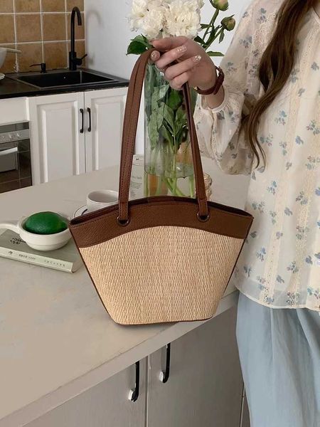 grass woven bag for women's beach vacation beach leisure western style versatile french vegetable basket shoulder bag fashion woven bag
grass woven bag for women's beach vacation beach leisure western style versatile french vegetable basket shoulder bag fashion woven bag