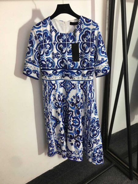 women designer dresses blue and white porcelain print dress fashion brand short sleeve round neck tapered waist dress summer daily casual wo, Black;gray
women designer dresses blue and white porcelain print dress fashion brand short sleeve round neck tapered waist dress summer daily casual wo, Black;gray