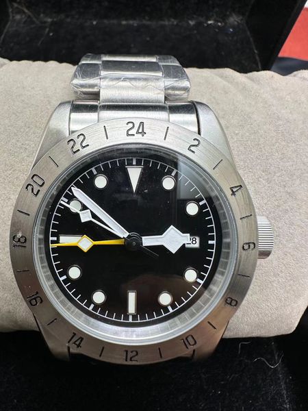 2023 new fashion luxury watches for men real gmt working automatic mechanical movement sapphire full 316 stainless steel black face ing, Slivery;black
2023 new fashion luxury watches for men real gmt working automatic mechanical movement sapphire full 316 stainless steel black face ing, Slivery;black