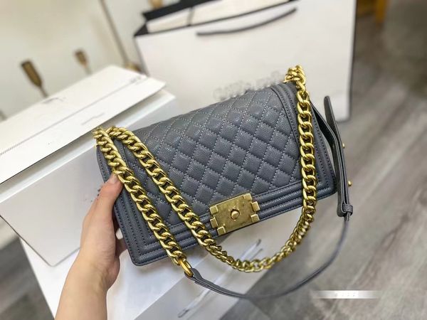 2023 very beautiful new bag leather spicy mom's bag classic series soft touch high end series luxury goods
2023 very beautiful new bag leather spicy mom's bag classic series soft touch high end series luxury goods