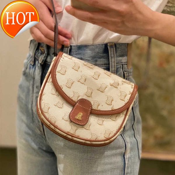 designer bags arc de triomphe saddle lisa same 2023 summer new small single shoulder bag mini diagonal fashion women's factory direct s
designer bags arc de triomphe saddle lisa same 2023 summer new small single shoulder bag mini diagonal fashion women's factory direct s
