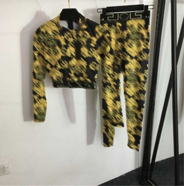 designer tracksuit 2 piece set women retro floral print short waist long-sleeved stretch thin bottoming pants womens gold tracksuits 0607, White
designer tracksuit 2 piece set women retro floral print short waist long-sleeved stretch thin bottoming pants womens gold tracksuits 0607, White