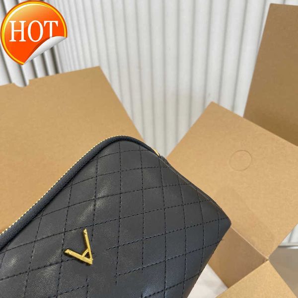 women luxury brand designer bags handbags shoulder crossbody bag tote new fashion texture leather multifunctional portable saddle bags baske
women luxury brand designer bags handbags shoulder crossbody bag tote new fashion texture leather multifunctional portable saddle bags baske
