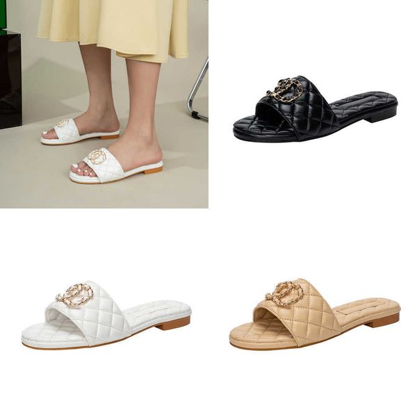 women paris checks slippers designer sandals plaid quilted texture c interlocking chain buckle slide leather lady summer beach shoe luxurys, Black
women paris checks slippers designer sandals plaid quilted texture c interlocking chain buckle slide leather lady summer beach shoe luxurys, Black