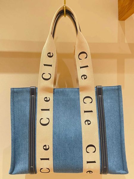 women's beach bag handbag woody tote shopping bag handbag canvas nylon fashion linen large and medium luxury travel crossbody bag
women's beach bag handbag woody tote shopping bag handbag canvas nylon fashion linen large and medium luxury travel crossbody bag
