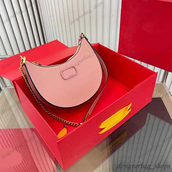 shoulder bag summer new half-moon bag designer bag minimalist casual crossbody bag, chain combined with leather shoulder strap half-moon bag
shoulder bag summer new half-moon bag designer bag minimalist casual crossbody bag, chain combined with leather shoulder strap half-moon bag