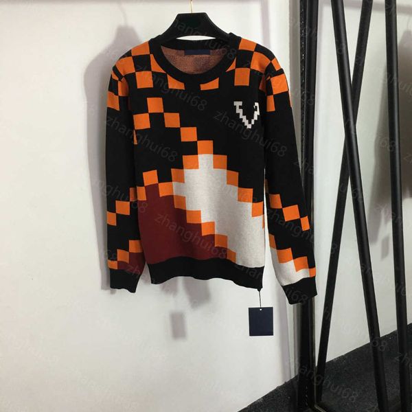 23ss women sweater womens designer clothing mosaic plaid round neck long sleeve pullover sweater womens clothing, White;black
23ss women sweater womens designer clothing mosaic plaid round neck long sleeve pullover sweater womens clothing, White;black