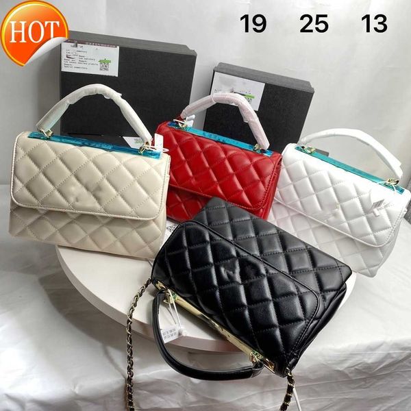 women's brand designer hand bill shoulder bags 2023 new fashion ringer handbags portable cross-body bag gift box packaging factory dire
women's brand designer hand bill shoulder bags 2023 new fashion ringer handbags portable cross-body bag gift box packaging factory dire