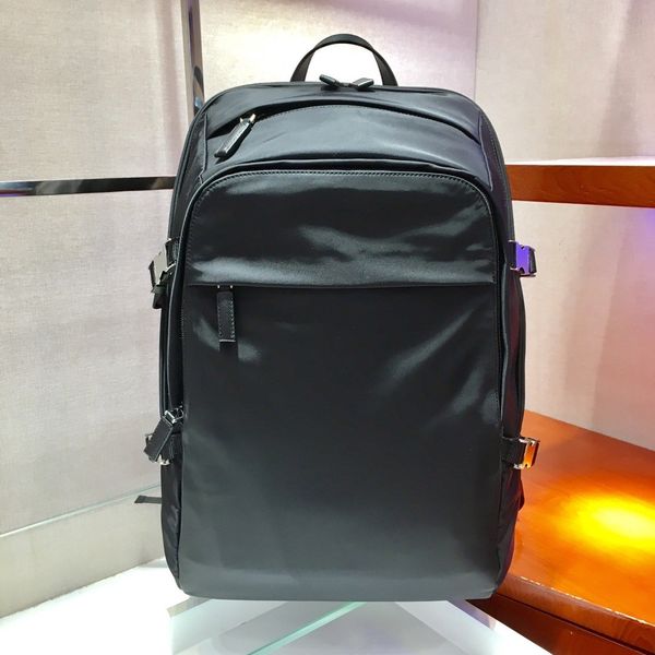 2vz022 classic men's and women's backpack high-end quality fabric fabric with leather piping polished steel accessories nylon lini
2vz022 classic men's and women's backpack high-end quality fabric fabric with leather piping polished steel accessories nylon lini