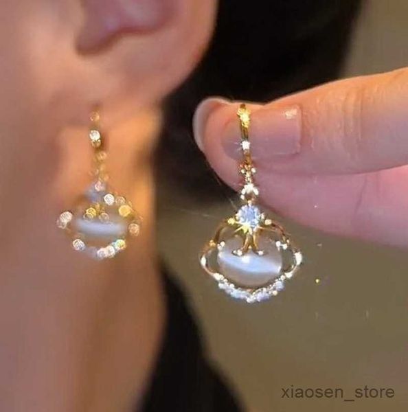 stud new luxury water drop earrings for women fashion rhinestone opal flower geometrical earring girl unusual jewelry r230628, Golden;silver
stud new luxury water drop earrings for women fashion rhinestone opal flower geometrical earring girl unusual jewelry r230628, Golden;silver