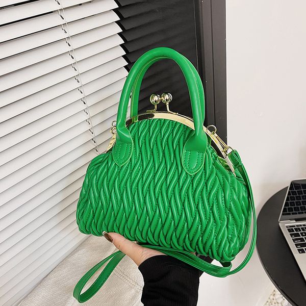 evening bags brand shoulder bag women shell clip clutch purse winter green gold silvery black coffee handbag designer crossbody bag 230627 
evening bags brand shoulder bag women shell clip clutch purse winter green gold silvery black coffee handbag designer crossbody bag 230627