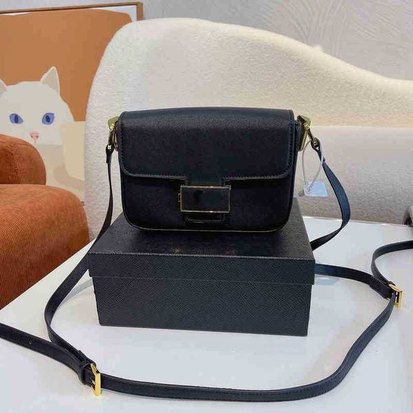pbag triangle evening bags shoulder womens designer bags metal suction buckle handbag adjustable straps leather crossbody female square purs
pbag triangle evening bags shoulder womens designer bags metal suction buckle handbag adjustable straps leather crossbody female square purs