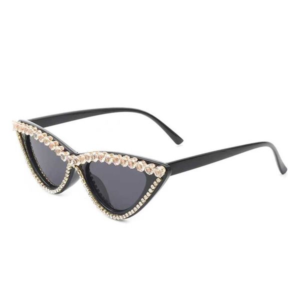 2023 designer vintage sunglasses brands for women men triangle fashion exaggerate cat eye glasses with diamond, White;black
2023 designer vintage sunglasses brands for women men triangle fashion exaggerate cat eye glasses with diamond, White;black