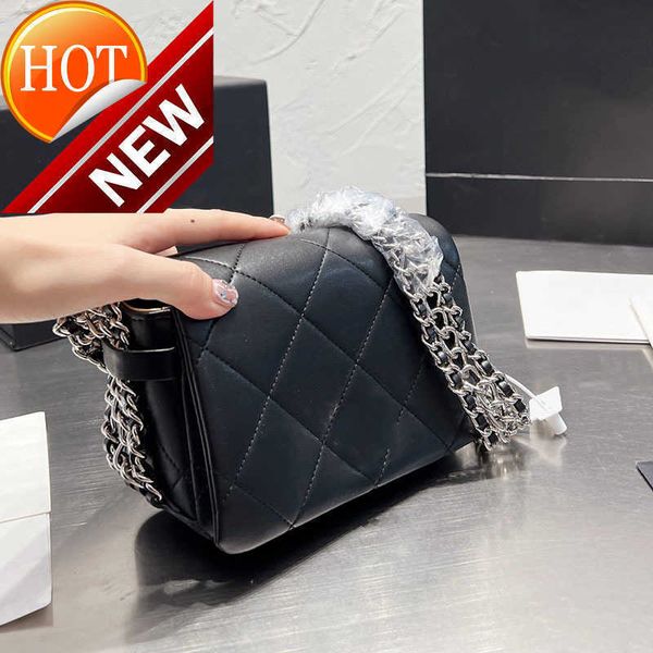 women's brand designers shoulder bags 2023 fashion classic clamshell quilted bag textured leather underarm silver metal chain crossbody
women's brand designers shoulder bags 2023 fashion classic clamshell quilted bag textured leather underarm silver metal chain crossbody