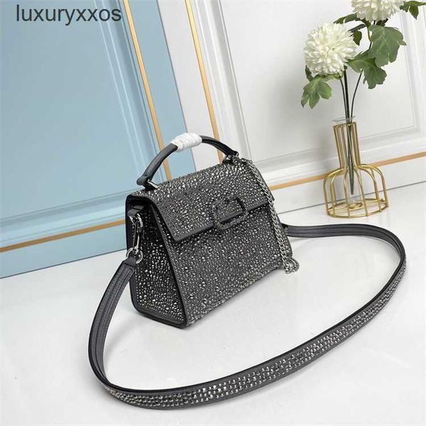 luxury valention bag women designer crystals bags jjrd brass tote with gradient diamond inlaid handheld one shoulder crossbody
luxury valention bag women designer crystals bags jjrd brass tote with gradient diamond inlaid handheld one shoulder crossbody