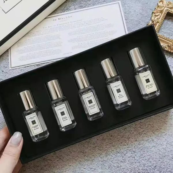 parfum cologne natural car air freshener perfume set for women english pear wild bluebell 9ml*5pcs suit with box kit choices amazing design
parfum cologne natural car air freshener perfume set for women english pear wild bluebell 9ml*5pcs suit with box kit choices amazing design