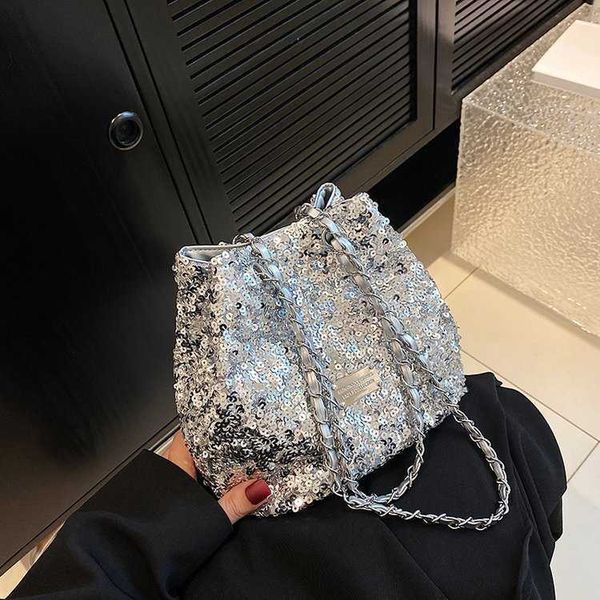summer new trendy shoulder bag crossbody bag sequin fashion personality chain bucket bag 
summer new trendy shoulder bag crossbody bag sequin fashion personality chain bucket bag
