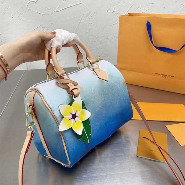handbags gradient speedy 25 shoulder crossbody bags designer luxurys shopping nano totes women fashion m45724 bag real cowhide hight quality
handbags gradient speedy 25 shoulder crossbody bags designer luxurys shopping nano totes women fashion m45724 bag real cowhide hight quality