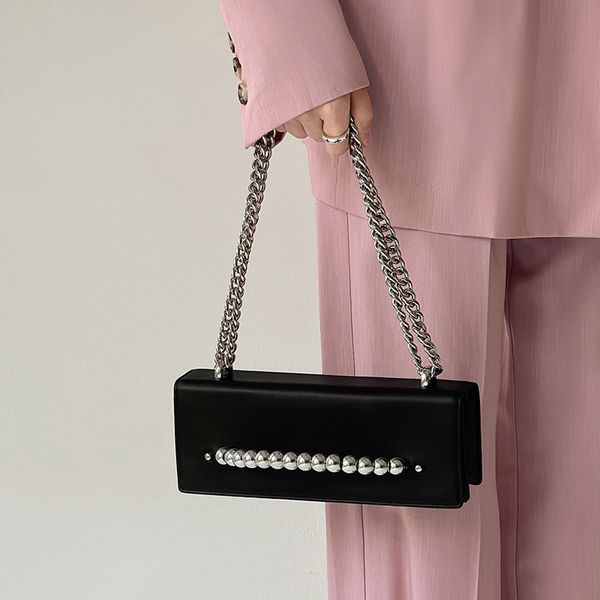 new arrival women handbag fashion show silver bead baguette design shoulder bag crossbody bags bb handbags purse genuine leather good qualit
new arrival women handbag fashion show silver bead baguette design shoulder bag crossbody bags bb handbags purse genuine leather good qualit