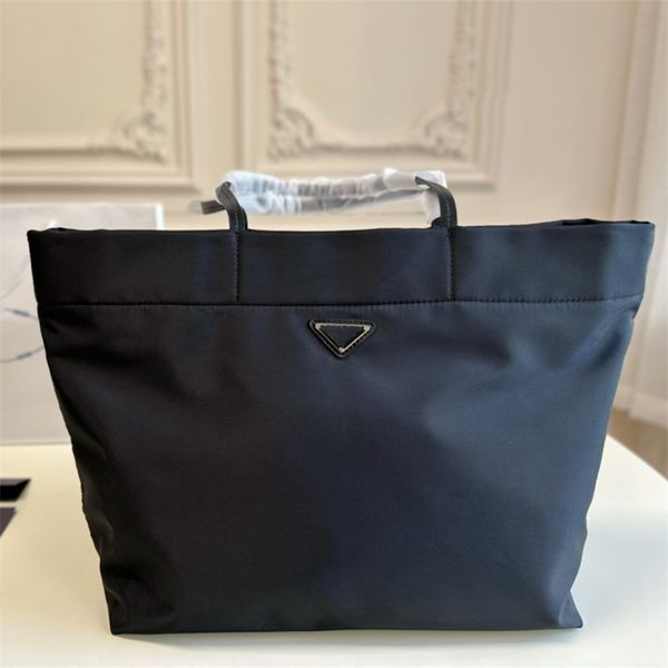 luxury designer tote bag re-nylon totes large shopping bags shoulder bags fashion design waterproofs handbag women and men bag
luxury designer tote bag re-nylon totes large shopping bags shoulder bags fashion design waterproofs handbag women and men bag
