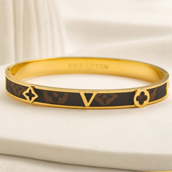 classic brown flower leather bangle charm love jewelry gift jewelry luxury stainless steel women's designer bangle waterproof no fading, Black
classic brown flower leather bangle charm love jewelry gift jewelry luxury stainless steel women's designer bangle waterproof no fading, Black