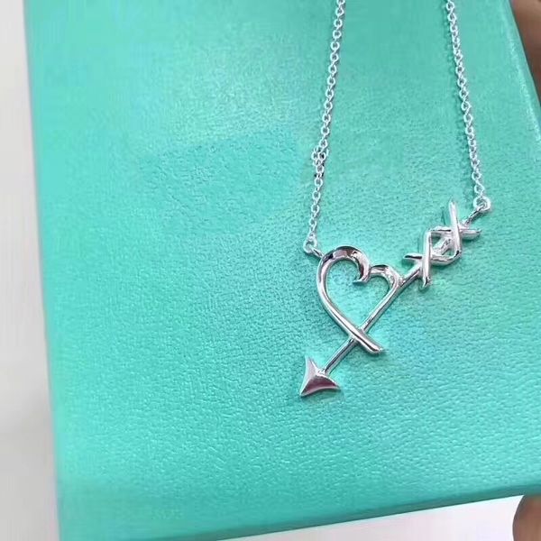 2023 lovely cute pendant necklaces long silver thin stainless steel chain bow love ring design women necklace with dust bag and box
2023 lovely cute pendant necklaces long silver thin stainless steel chain bow love ring design women necklace with dust bag and box
