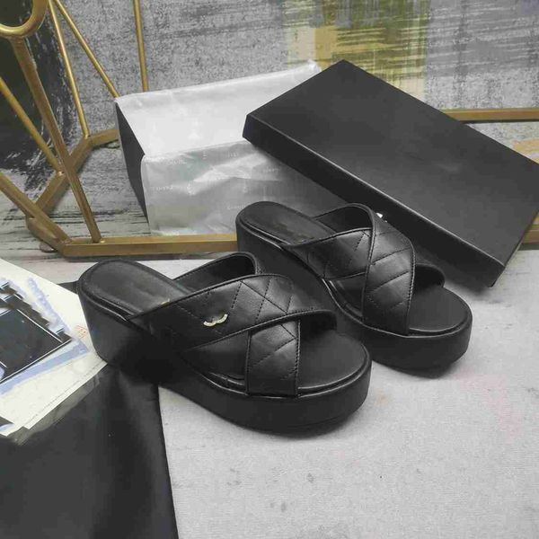 designer heels sandals luxury letter leather ccity plarform slides channel slipper heel flip flops dfhff, Black
designer heels sandals luxury letter leather ccity plarform slides channel slipper heel flip flops dfhff, Black