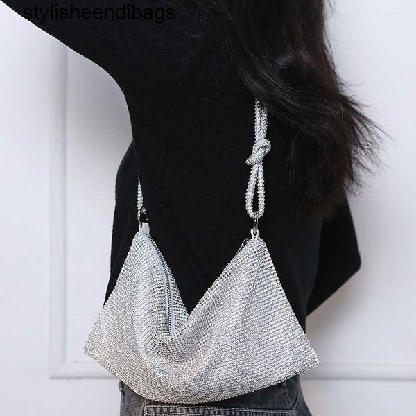totes bucket design rhinestones women bags diamonds soft fashion lady handbags party evening bag luxury female day clutch stylisheendibags
totes bucket design rhinestones women bags diamonds soft fashion lady handbags party evening bag luxury female day clutch stylisheendibags