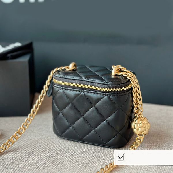 women designer vanity box bag with camellia adjustable buckle mirror gold chain real leather lovely mini cosmetic case cross body shoulder h
women designer vanity box bag with camellia adjustable buckle mirror gold chain real leather lovely mini cosmetic case cross body shoulder h