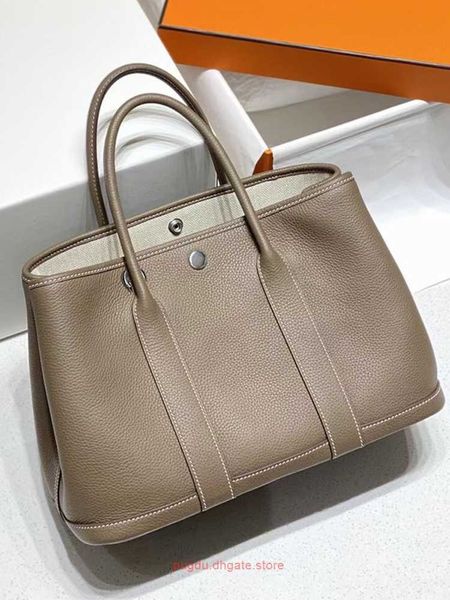 designer h home tote bags for women online store pai bao jue light luxury brand fashion garden bag large capacity genuine leather handbag li
designer h home tote bags for women online store pai bao jue light luxury brand fashion garden bag large capacity genuine leather handbag li