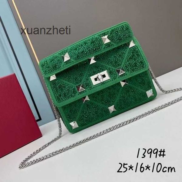rivet bags classic women shiny luxury new lady's valenti crystal handbag designer diamond embedding fashion handheld shoulder crossbody
rivet bags classic women shiny luxury new lady's valenti crystal handbag designer diamond embedding fashion handheld shoulder crossbody